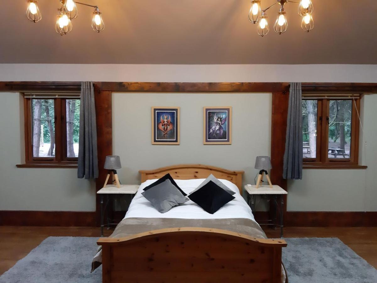 Wyldwood Lodge Cheadle  Esterno foto