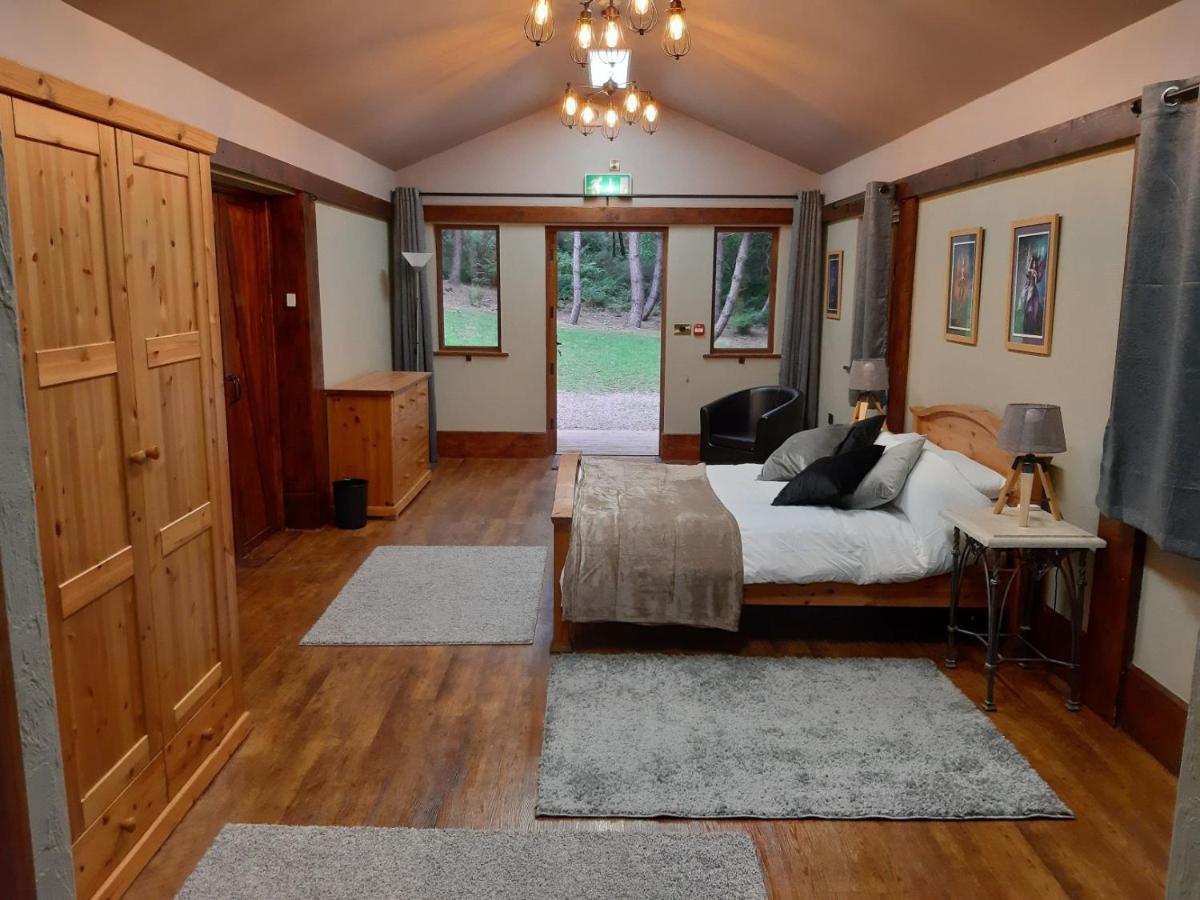 Wyldwood Lodge Cheadle  Esterno foto