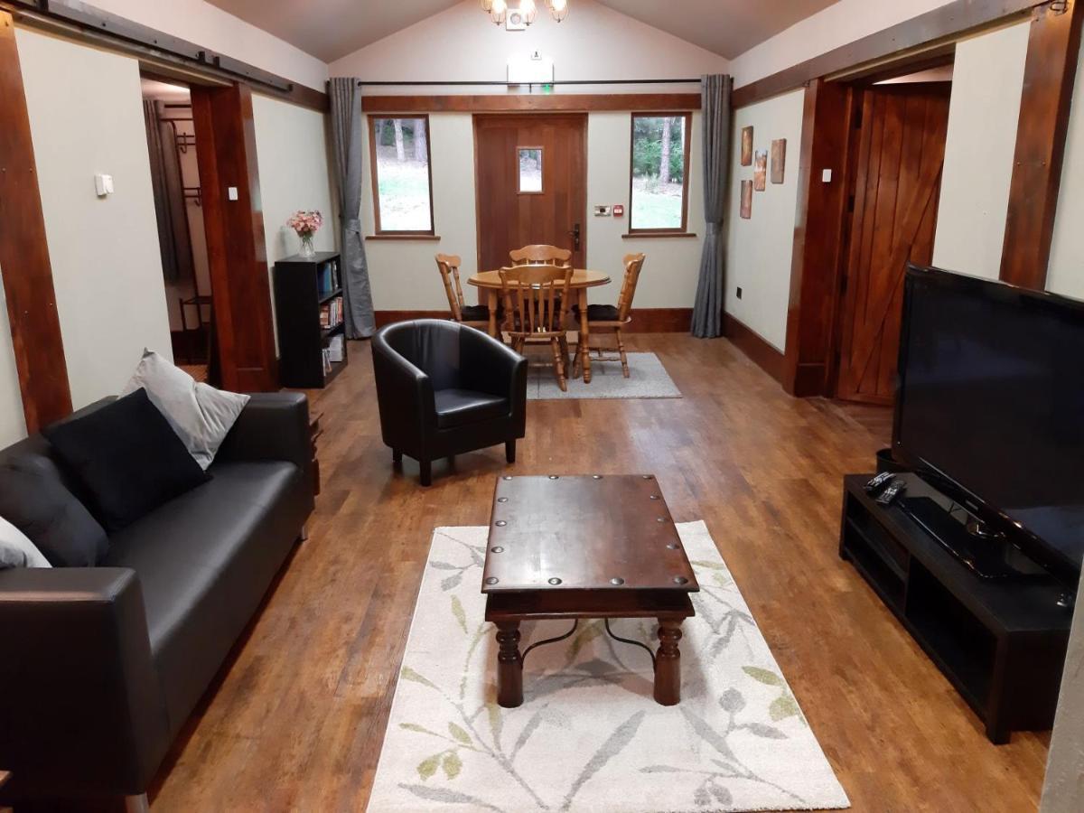 Wyldwood Lodge Cheadle  Esterno foto